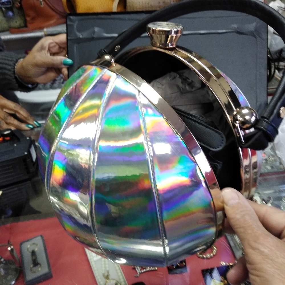 Round purse